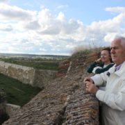 0031_Mercedes_y_Goyo_divisando_la_frontera_hispano_lusa