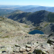 P1070974_Laguna_y_garganta_de_la_Nava._Sobre_la_laguna_El_Pelado_de_2.219m