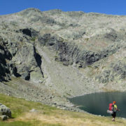 P1070989_Juan_ante_el_corral_del_Diablo