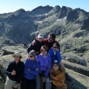 Pedro_con_las_chicas_del_grupo