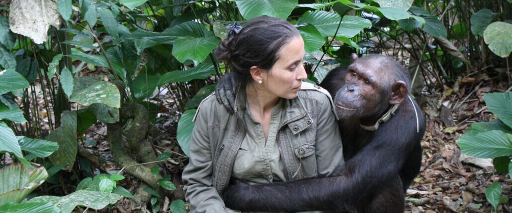 70-Nzambi-is-afraid.-Rebeca-is-with-her-d-1030x773